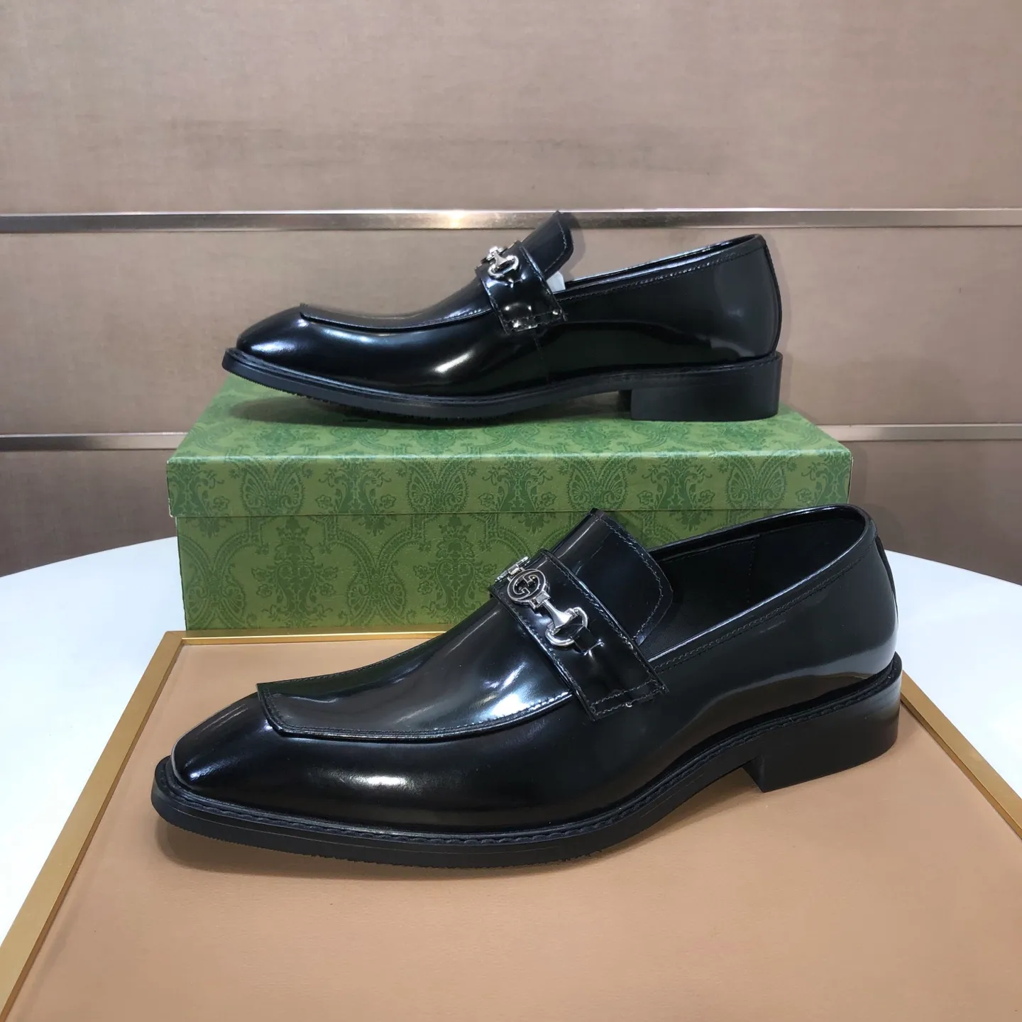 Men's men's shoes💰460💰【GUCCI】 (Niuli) new style🍀Gucci* - top version Gucci new leather shoes! It is made of imported original materials and has a comfortable first layer of cowhide lining! Original wear-resistant rubber outsole! High quality products! Code number 38-45 (45 customized)